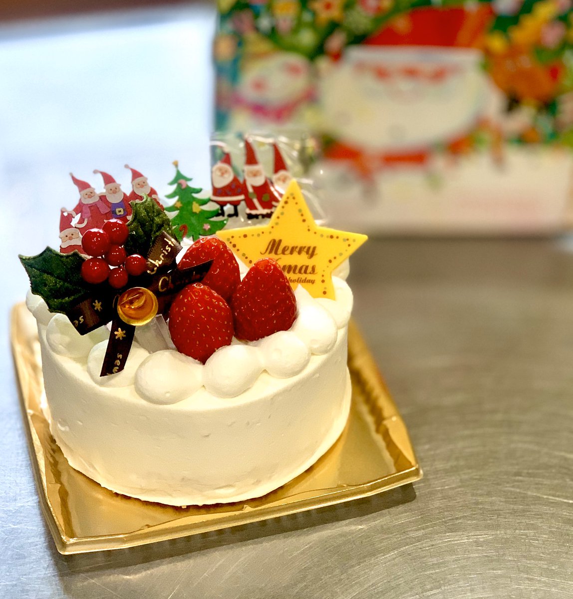 パティスリーアンジュ 今シーズン1台目のクリスマスケーキのご注文お作りいたしました P Ange スイーツ ケーキ カフェ 岩手県 花巻 パティスリー アンジュ パティスリーアンジュ お菓子 手づくり菓子 いわて果実 クリスマス T Co