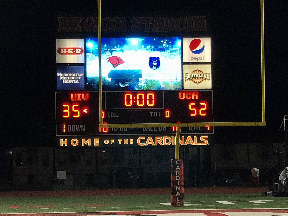 teamDogsHouse's tweet image. Congrats to @ucafootball on the 2019 Southland championship!! Ready for the FCS postseason! Go Bears!! #bearclawsup