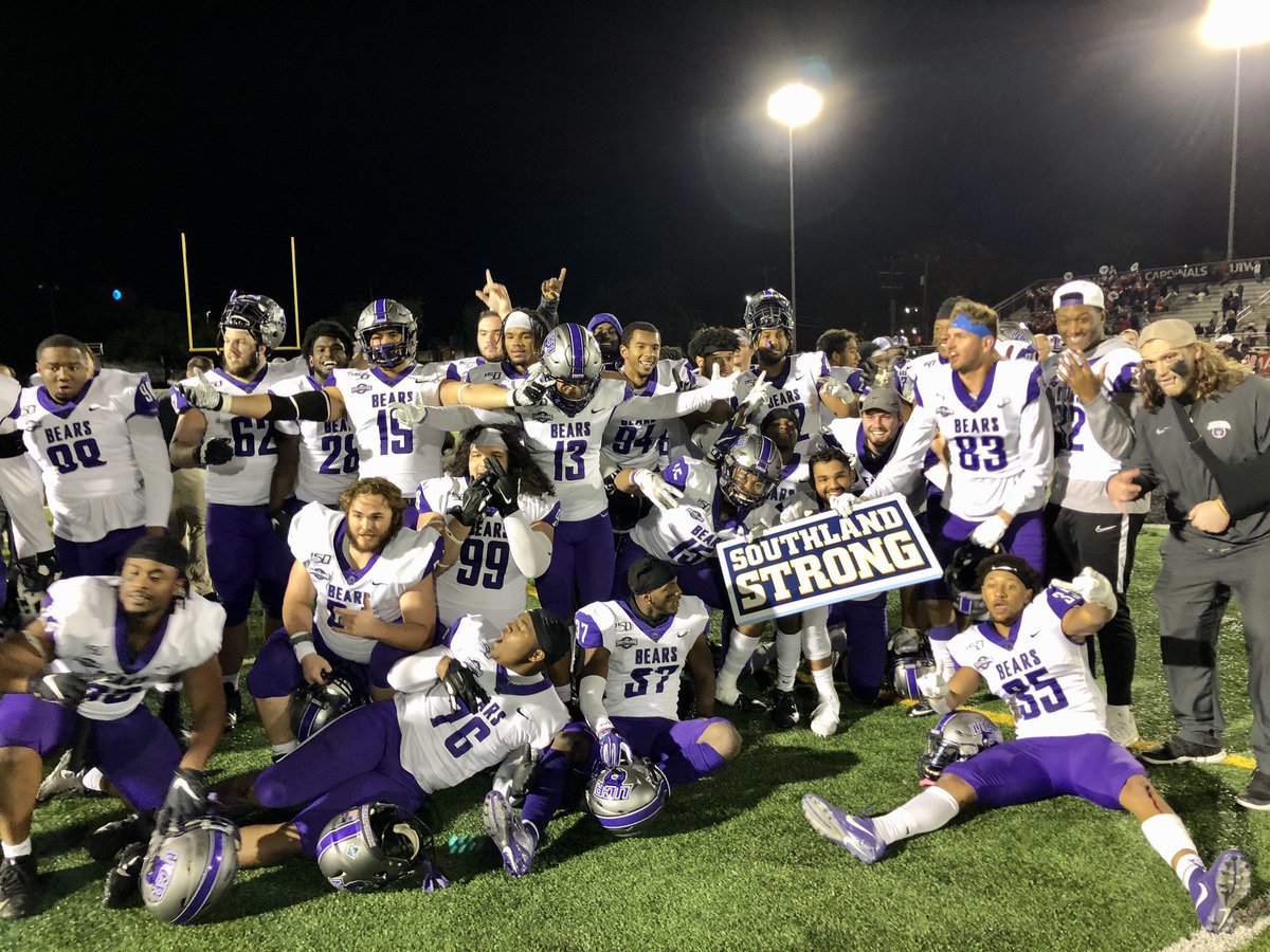 teamDogsHouse's tweet image. Congrats to @ucafootball on the 2019 Southland championship!! Ready for the FCS postseason! Go Bears!! #bearclawsup