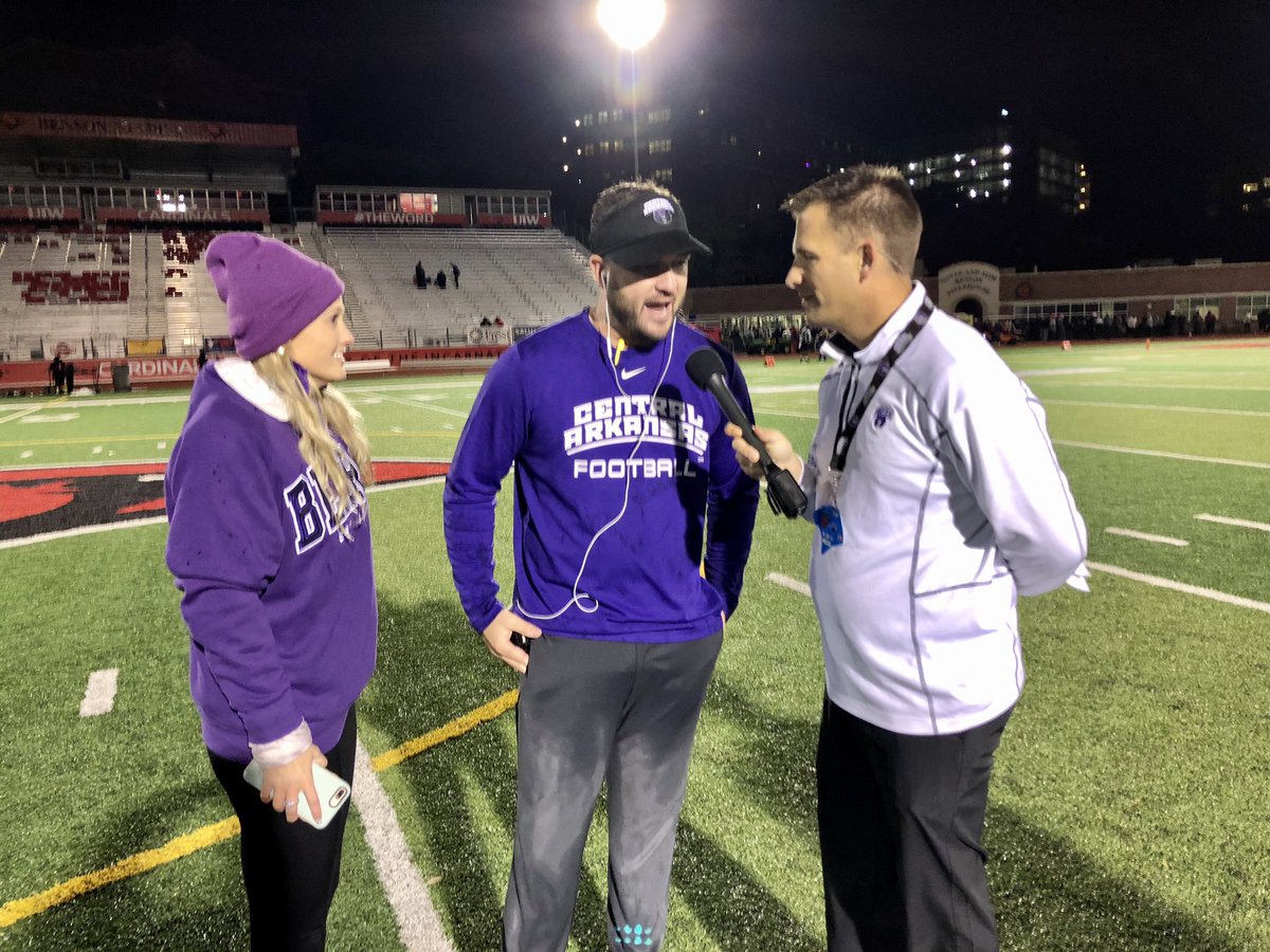 teamDogsHouse's tweet image. Congrats to @ucafootball on the 2019 Southland championship!! Ready for the FCS postseason! Go Bears!! #bearclawsup