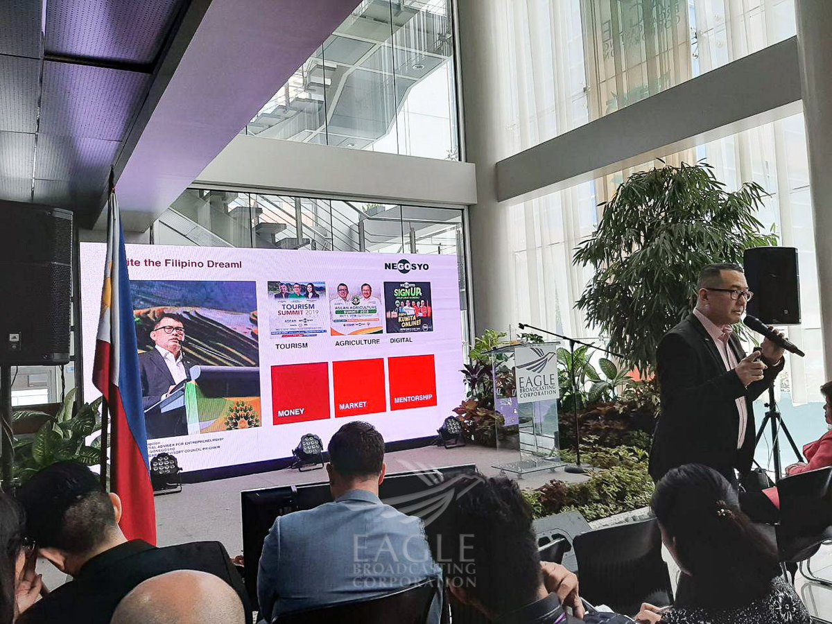 eaglebroadcast's tweet photo. Vince Rodriguez , Category head, small and micro business of PLDT, talks about
"Igniting the Filipino Dream" at the "EBC Open House and Trade Fair" on Saturday, Nov. 23, 2019. #EBCOpenHouse https://t.co/WE5fz1nXt6