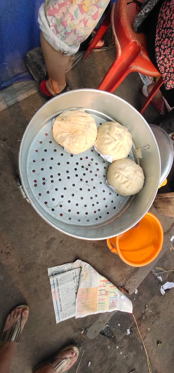 Satiated by the most delectable buns, baos and momos—all flushed down with a quick "cigaarate and chaa" we make our way to the tram line.