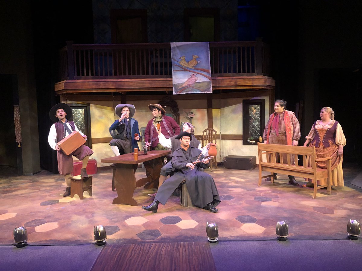 ElijahHdzMovies's tweet photo. Iโm telling my kids this is the last supper
#ShePoops #UTRGV https://t.co/UJqtHPWh33