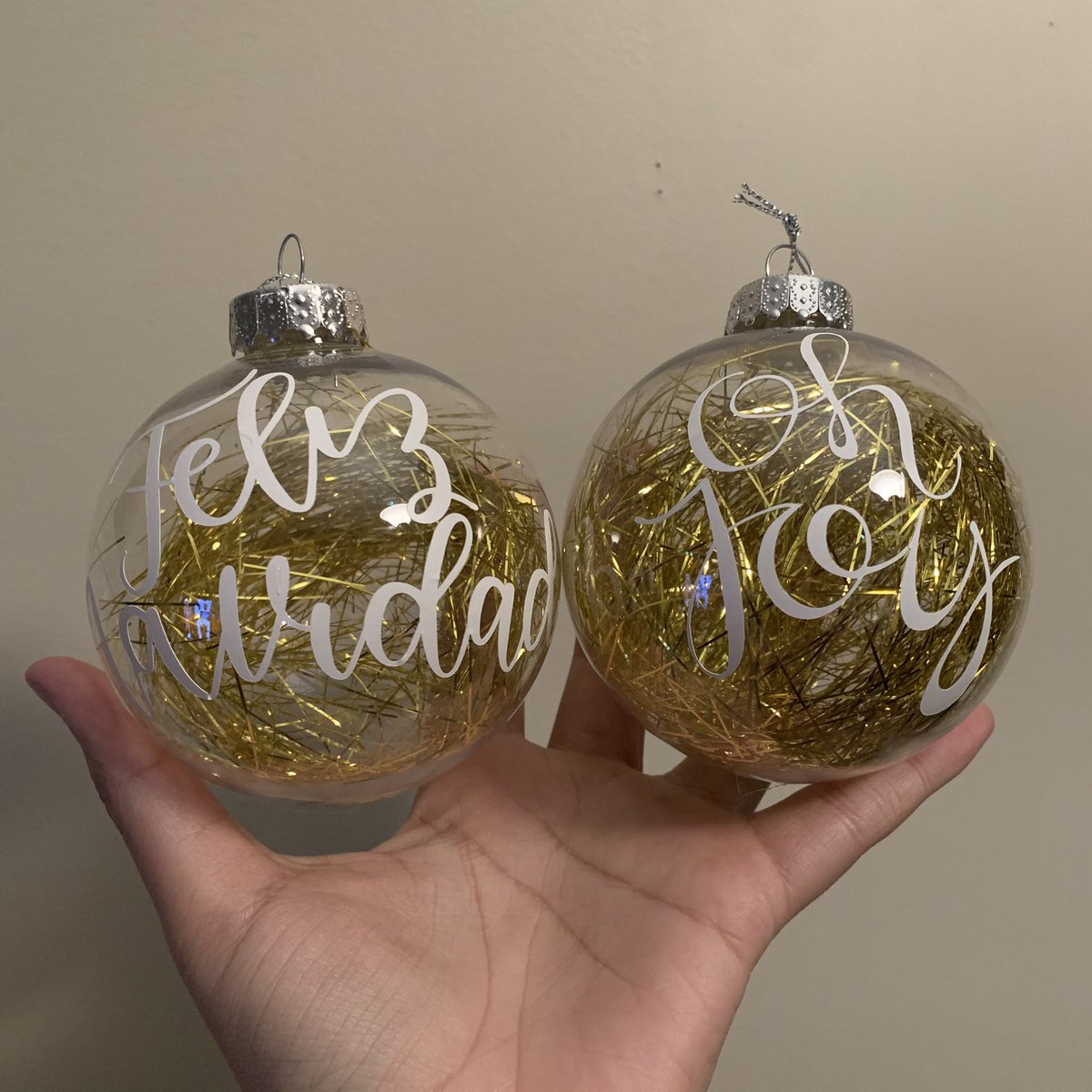 EtsyHiddenS's tweet photo. Excited to share this item from my #etsy shop: Feliz Navidad or an Oh Joy Christmas Ball Ornament #homedecor #christmas #joy #ohjoy #ornament #ornaments #Christmas 

https://t.co/pOk14HMeYm https://t.co/aFE82vnVUB