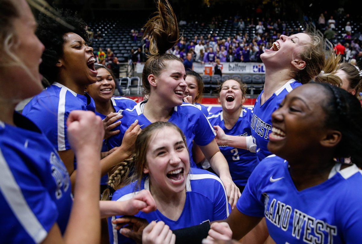 Pure joy 🙌

<a href="/planowestvb/">Lady Wolves VB</a> is championship-bound after winning a five-set thriller in the volleyball state semifinals.

Story: buff.ly/2OdGKzy👈
Photos: buff.ly/2pEWbai👈

#txhsvb #UILState