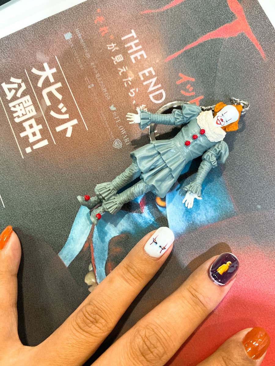 れん なっちゃん Itネイルしてもらったー ペニーワイズとジョージーが私の指に イット見えたら終わり Tsutaya ネイルプリンター 東京コミコン