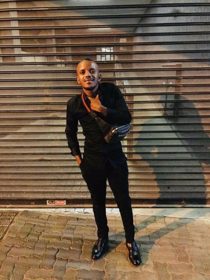 ABUTIKO1's tweet photo. #beingsouthafricanmeans we are not coming to that event if kabza and/ dj maphorisa are not there period @KabzaDeSmall_  @DjMaphorisa https://t.co/JlExme0sH6