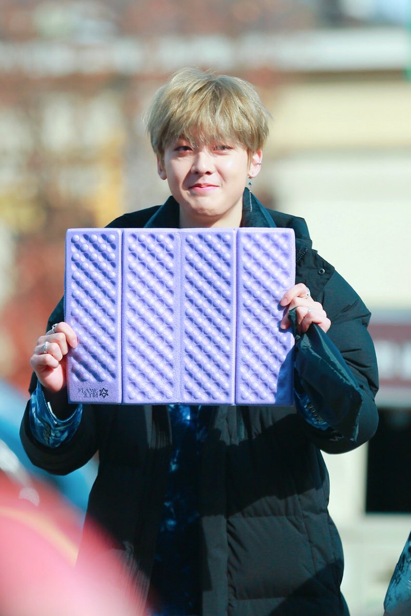 melodic_canto's tweet photo. 191123 프리뷰
#아스트로 #ASTRO #윤산하 #산하 @offclASTRO 
아스트로는 최고죠~~👍🏻 https://t.co/bds2pa9zZ0