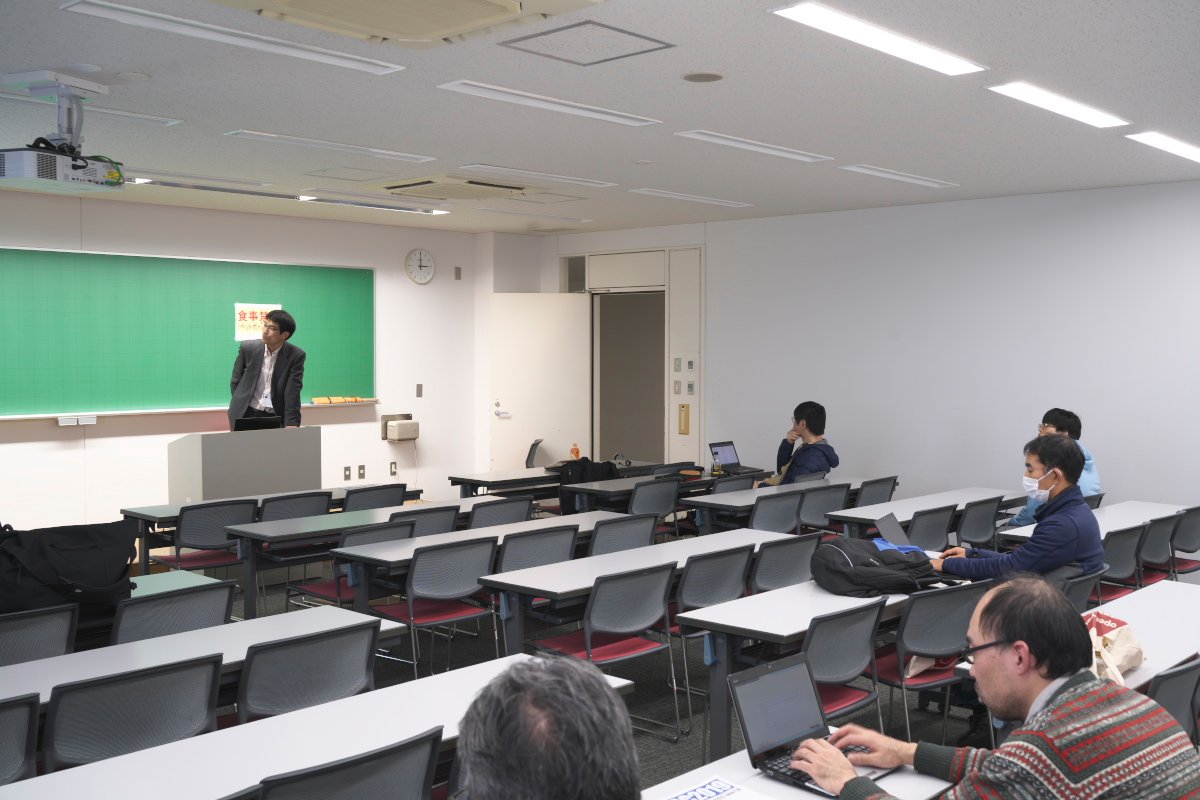 norikatsu's tweet photo. 真面目にCBUGミーティング中。
忘年会と新年会の調整済んだ。MLよりもフェイスブックでの広告が効果あったらしい。 orz
#CBUG https://t.co/q1Xpes1idr