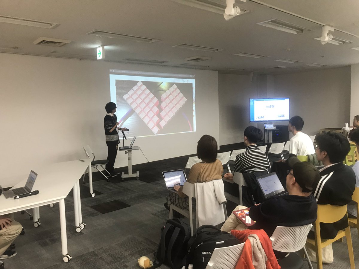 GDGShinshu's tweet photo. 次は@swan_matchさんのニューラルネットhelloworldの一歩前
の話
#gdg信州　#devfest19 https://t.co/hxSmYPTH85