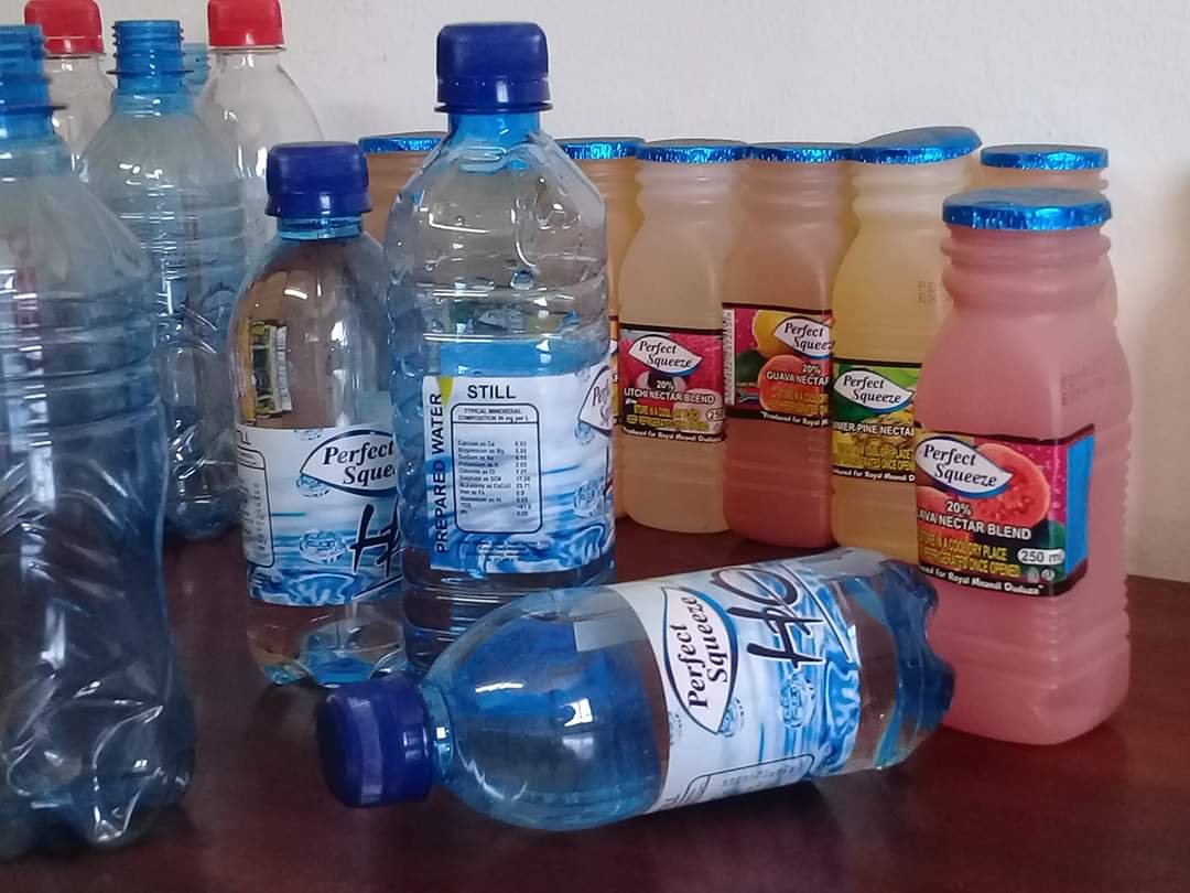 PerfectSqueeze's tweet photo. Perfect Squeeze we are manufacturer of juice nectar, water purification &amp; bottling based in Witbank (Mpumalanga Province) Co-op by Youth. Our products are enjoyed by all human beings ranging from children to adults

#webuyblack #blackownedthings
#DJSBU #MOFAYA @samzololo https://t.co/jRNp1XkPsY