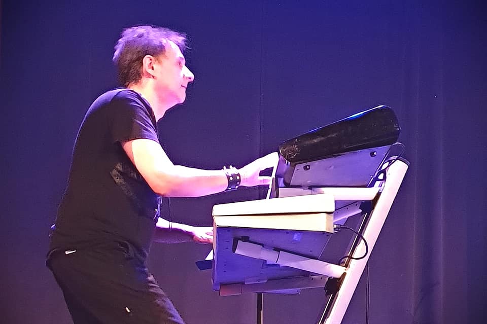 ExMedinas's tweet photo. EXMEDINAS en Directo en el homenaje a Jesús de la Rosa Teatro Cardenio de Ayamonte día 2/11/2019 https://t.co/qmSHb1x0XE