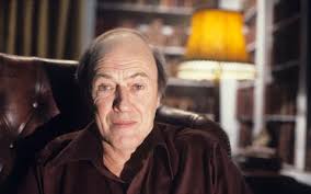 British #writer and fighter #pilot #RoaldDahl died of #cancer #onthisday in 1990.

#otd #CharlieandtheChocolateFactory #JamesandtheGiantPeach #TheBFG #novelist #poet #screenwriter #fantasy #suspense #author #Dahl