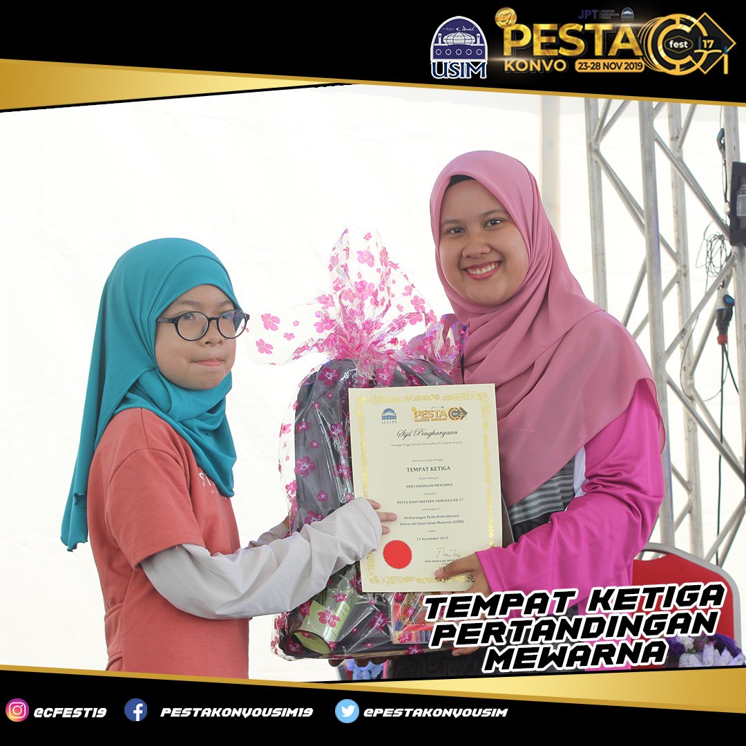 pestakonvousim's tweet photo. [PENYAMPAIAN HADIAH PERTANDINGAN MEWARNA C-FEST] ⭐🌈
.
Alhamdulillah selesai sudah pertandingan mewarna, tahniah kepada semua pemenang!

#Cfest17 
#CFESTUSIM2019 
#TogetherStronger https://t.co/r9JSatnHRj
