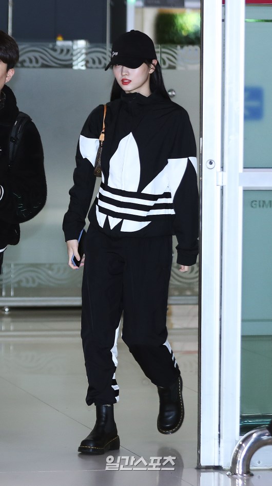 adidas originals big trefoil track top