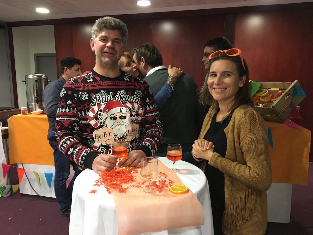 nathaliemasse88's tweet photo. Merci à tous les partenaires et Start Up qui sont venus hier soir pour ce moment de relais entre maires du @villageCAav. Incroyable écosystème, incroyables habitants 😇👏 quelle chance d’en avoir été la maire 👌et surtout merci pour la confiance 😉 à bientôt gardons le contact 🙏 https://t.co/7VqlfYhU4k