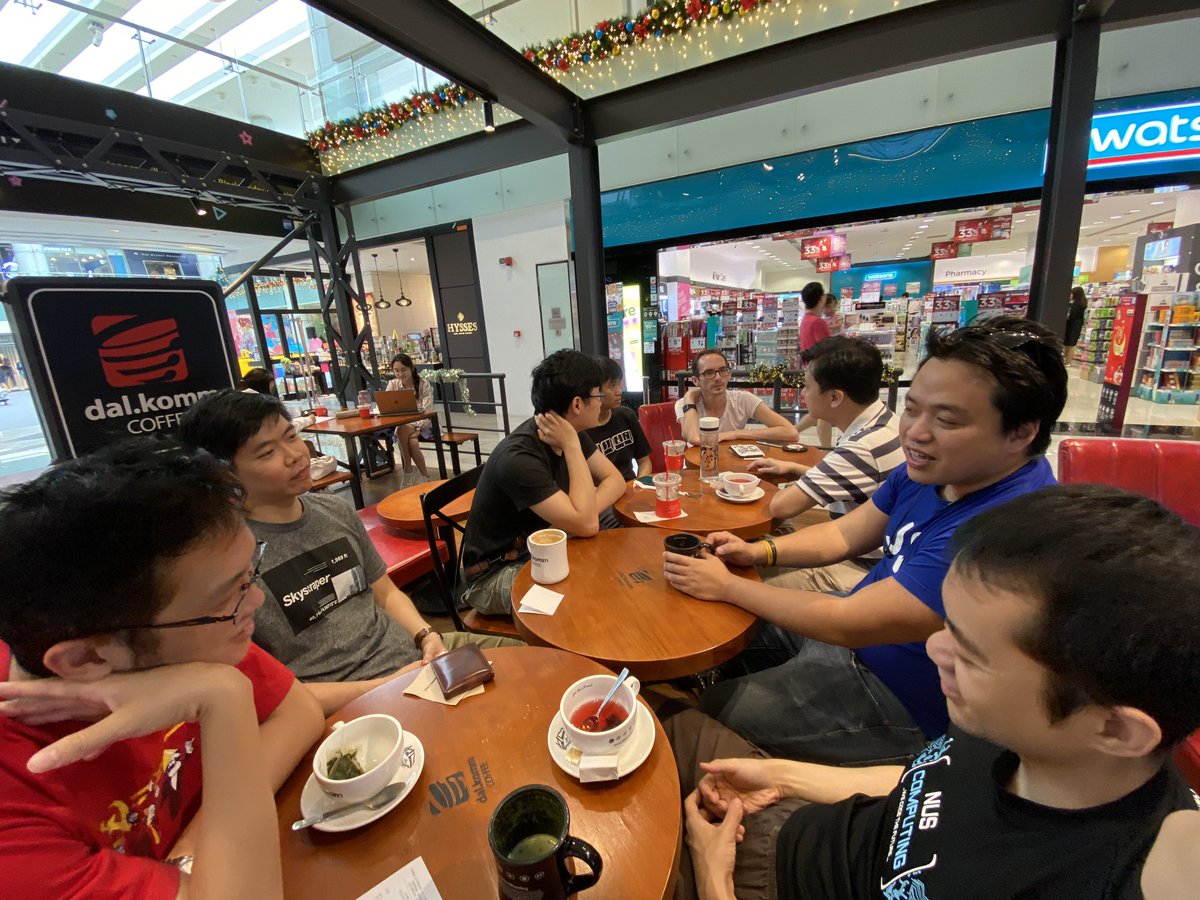 cheeaun's tweet photo. Group photo? https://t.co/gJnPMHIUTX