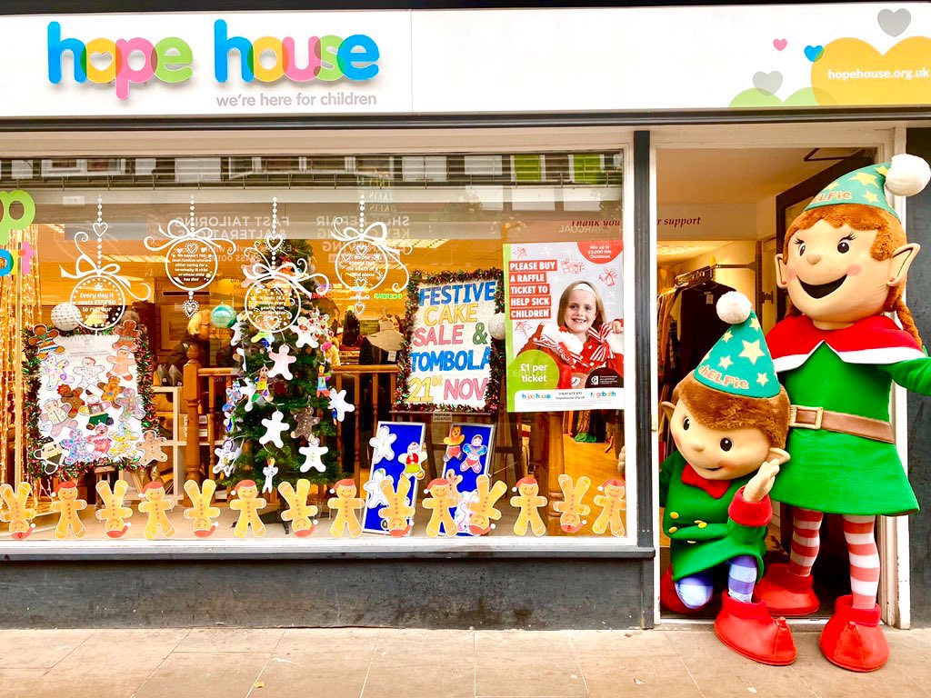 EmmaLucyArt's tweet image. ✨❄️ I need your help this Christmas, could you please pop over and like the @HopeHouseKids Chester photo in the @CH1Chester Gingerbread competition! This charity does amazing work and deserves this win so much, let’s make it happen! facebook.com/CH1ChesterBID/… #hopehousechristmas