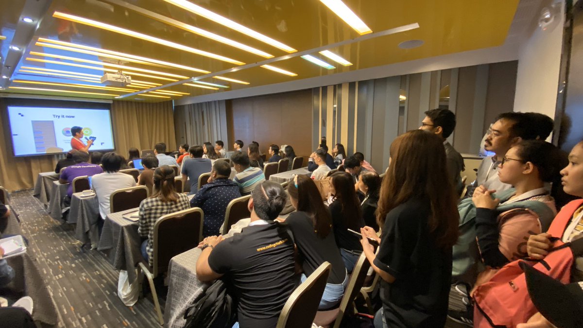 Web #gde Vin Lim from #malaysia talking about creating an immersive web experience with VR/AR <a href="/gdgphilippines/">GDG Philippines</a> DevFest19 #devfestph19
