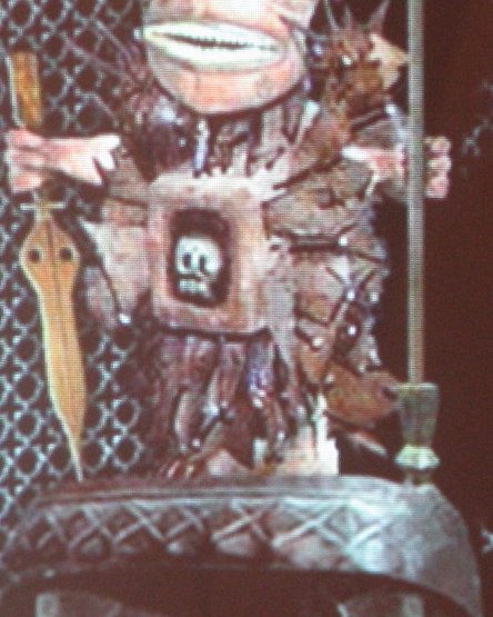 本件で「シリキ・ウトゥンドゥはコンゴ川流域の民族工芸品 nkisi を元