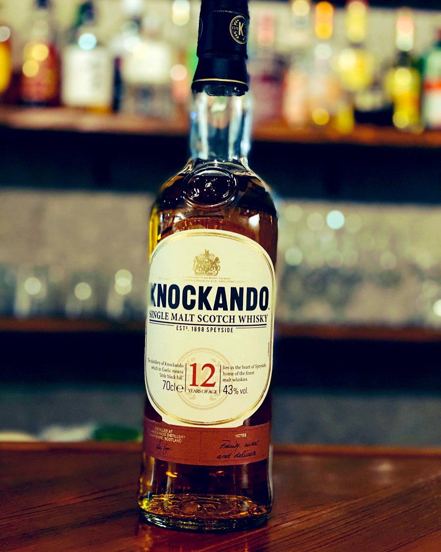 Bar_SHIN0829's tweet photo. 本日のオススメ🥃
.
.
#KNOCKANDO #シングルモルト
#スコッチ #ウイスキー
.
ノッカンドゥ12年の特徴
「飲み方でずいぶん印象が変わる」
 ストレートやロック、色々お試し下さい!
.
#オシャレなBAR #隠れ家BAR #BAR #大阪 #京町堀 #阿波座 #本町 #靭公園 #おいしいカクテル #年内休まず営業 https://t.co/o6H7gAZ2T1