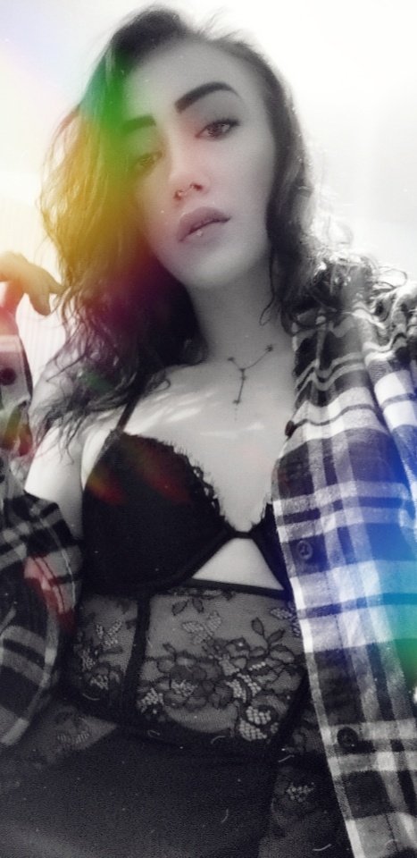 3 pic. Follow to stay up to date on new content 😘😘😘 #porn #nudes #LingerieFriday #sexygirl #tattooedgirl #piercings #followme #moretocome https://t.co/Ivyj1chxB9