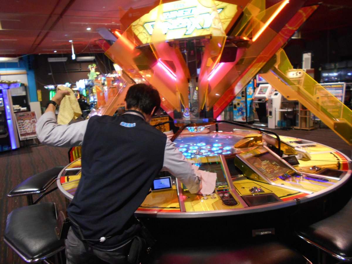 本日、勤労感謝の日 いつも頑張ってくれているゲーム達に感謝 画像のビンゴギャラクシーは2台もあり なんと！！全サテライトメダル転送もできる  いまでも現役のゲーム 本当にいつもありがとう！ これからもよろしくお願いします。 #勤労ゲーム機に感謝の日 #セガ東名 ...