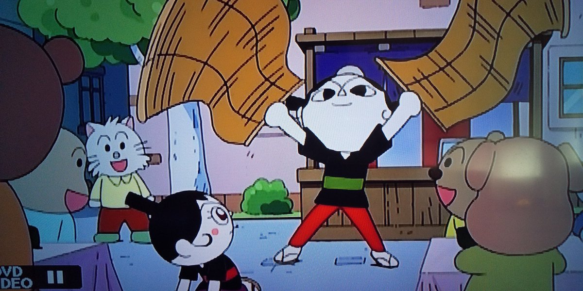 ミズキ 情緒不安定の為プロ画オリジナル Auf Twitter 巻きすで鉄火巻きを等分していくマキちゃん すごいけどどういうことなの T Co Qn1iajd0cl Twitter