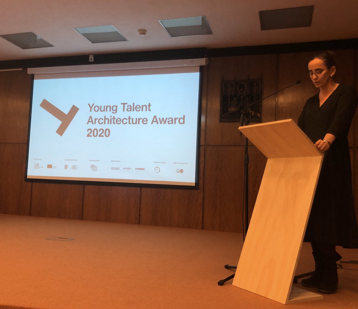 YTAAward's tweet photo. “@YTAAward 2020 is open to graduation projects presented between January 1st, 2018 and December 31st, 2019”. Anna Ramos, Director of the @FundacioMies, presenting the #YTAAward during #YAF2019 organized by @Ace_Cae at @COACatalunya. https://t.co/DzVV5YdEDZ
