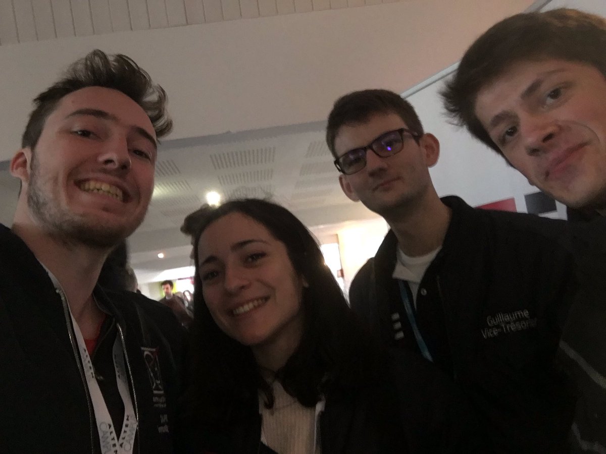 Nos sincères encouragements à nos collègue centraliens de <a href="/KSIecm/">KSI</a> pour le prix de la meilleure stratégie commerciale 💪🏻 On espère que Marseille chantera ce soir ! 😀 <a href="/cnje/">Junior-Entreprises</a> #CNH19 #Defi9