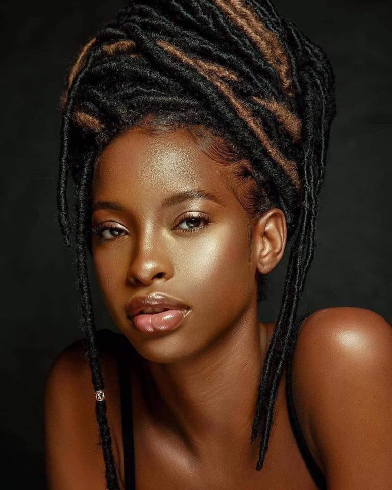 gad_rogers's tweet photo. Can we have a Thread of Beautiful Ladies. 

I'll Start:👇🏿 https://t.co/zzpvbTUzHS