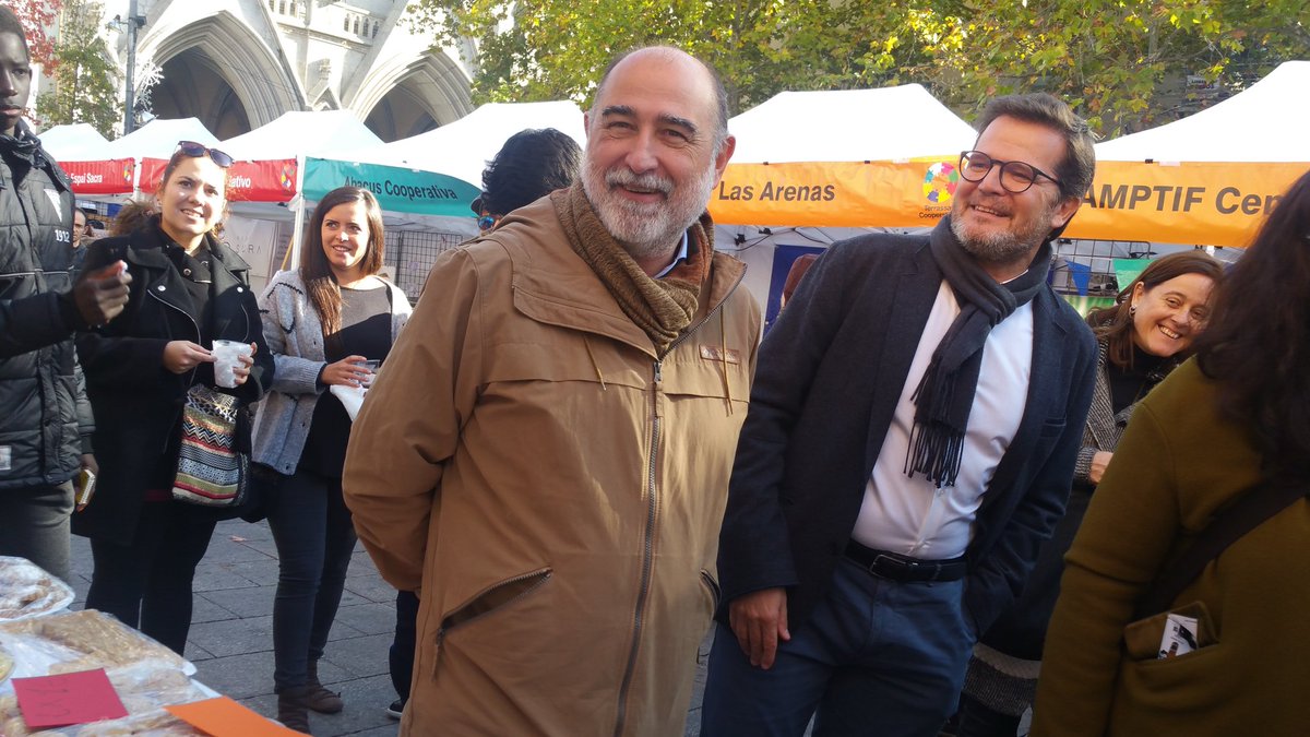 Trsempresa's tweet image. El Tinent d’Alcalde de Promoció econòmica @isaacalbert, el Conseller de desenv. econòmic, indústria i treball de @consellvallesoc @xaviergarcesbdv i la Tinenta d&apos;Alcalde de SSGG i Govern Obert visiten la 4a Fira d’#EconomiaSocial.

#ESStemConstruint #TerrassaCooperativa #Terrassa