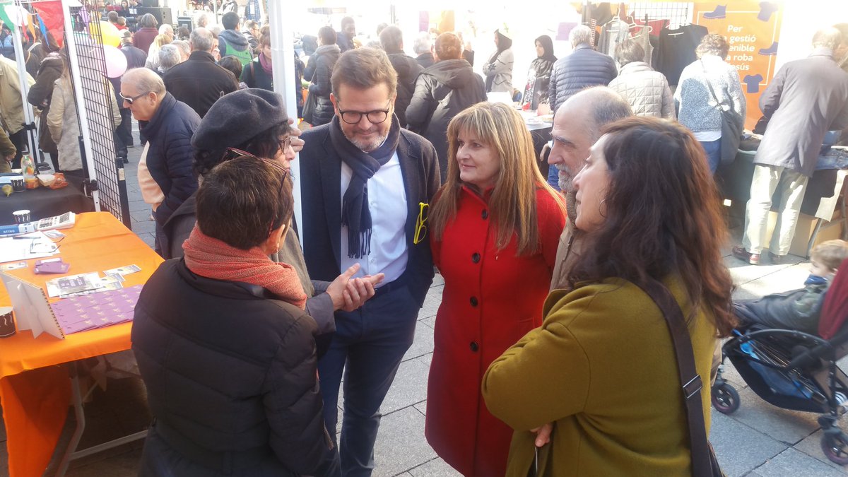 Trsempresa's tweet image. El Tinent d’Alcalde de Promoció econòmica @isaacalbert, el Conseller de desenv. econòmic, indústria i treball de @consellvallesoc @xaviergarcesbdv i la Tinenta d&apos;Alcalde de SSGG i Govern Obert visiten la 4a Fira d’#EconomiaSocial.

#ESStemConstruint #TerrassaCooperativa #Terrassa