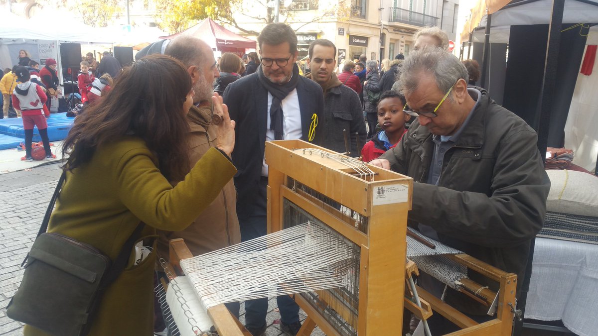 Trsempresa's tweet image. El Tinent d’Alcalde de Promoció econòmica @isaacalbert, el Conseller de desenv. econòmic, indústria i treball de @consellvallesoc @xaviergarcesbdv i la Tinenta d&apos;Alcalde de SSGG i Govern Obert visiten la 4a Fira d’#EconomiaSocial.

#ESStemConstruint #TerrassaCooperativa #Terrassa