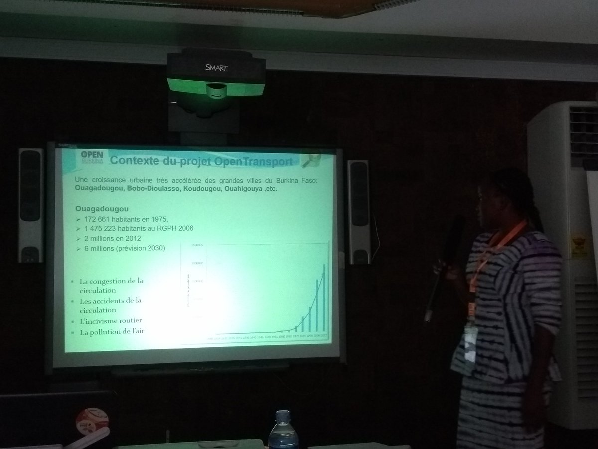 SeverinGeo's tweet photo. #SotMAfrica2019 #Osm4transport #O4T @soma_lea présente la cartographie des bus de #Ouagadougou réalisée dans #openstreetmap par des membres de @OSM_BF avec appui @OpenBurkina https://t.co/T21H6YBFor