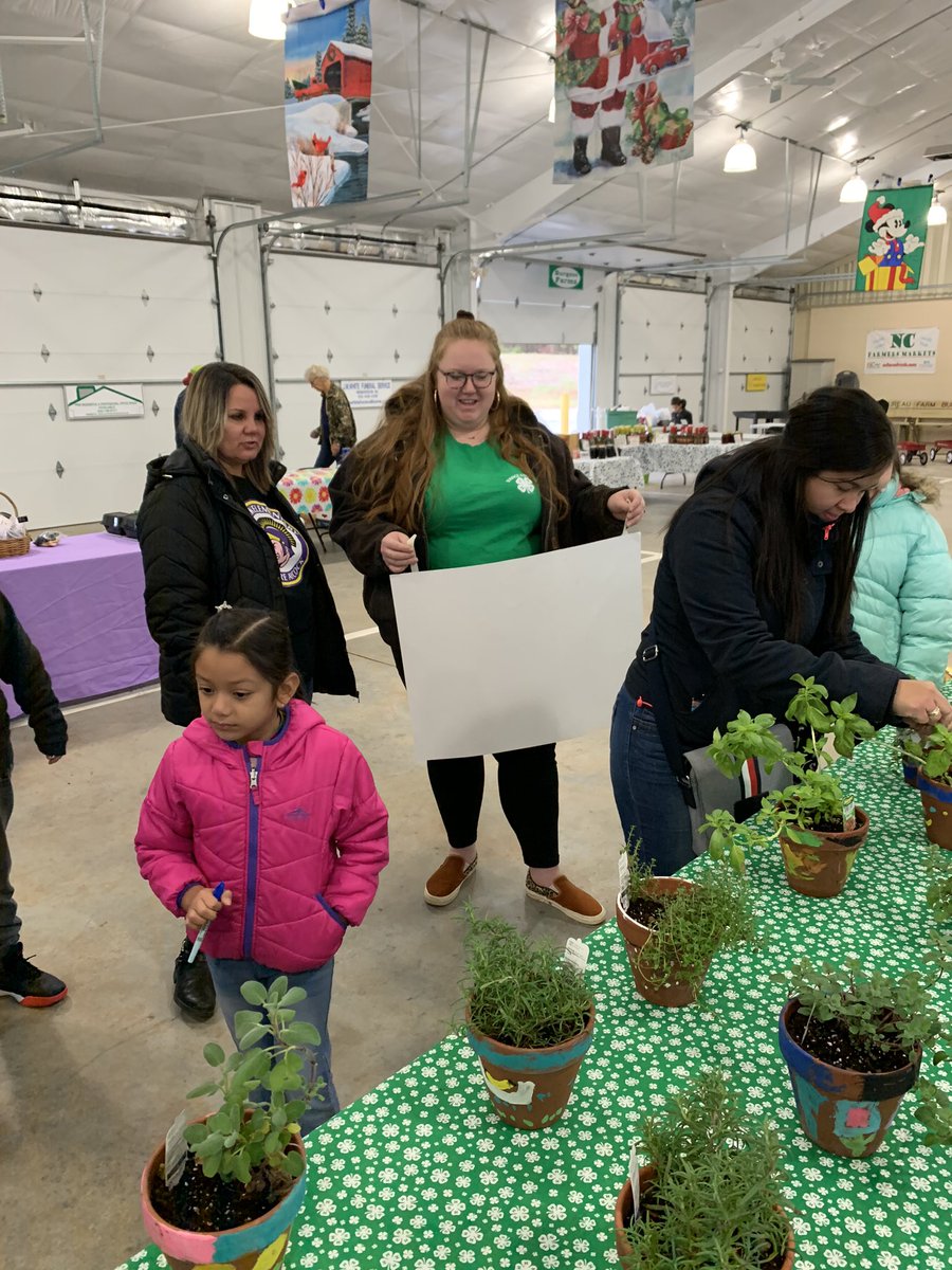 scompton2015's tweet photo. 4-H Young Sprouts @ Vance County Regional Farmers Market. Ready to sell. @KBoyd1516 @HngnwtMrCooper @taranorwood31 #weareaycock#family#blessed https://t.co/rO1NKXahh4