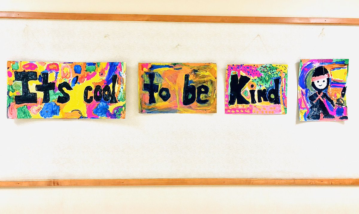 MrsAgee24's tweet photo. Mrs. Agee’s Kindness Ninjas completed their first mission—create a kindness mural for friends in a classroom nearby. 
#WeSoar 
#BeKind https://t.co/ELVRd49KnT