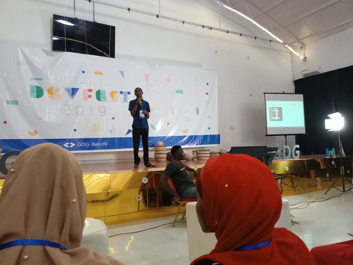 Little_Ismail's tweet photo. Mr Dawaki talks about Leveraging Tech for Social Good at #DevFestNE #DevFestBauchi #DevFestStories
@gdg @gdgbauchi @GdgGombe @googledevs @googleafrica @dawaki1 @AhmadRomeooo @ikml1 https://t.co/21yrsLGvOm
