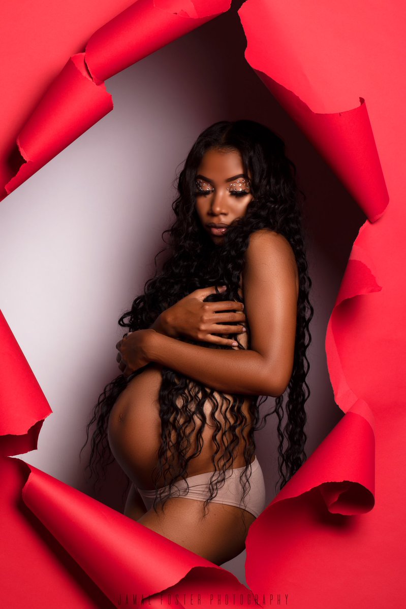 Eightyonevisual's tweet photo. I am a 20 year old photographer based in Cincinnati, Ohio 📍I am trying to gain more exposure around the world and new clients 🌎 Here's a thread of my work. A simple retweet and like could help me out. Thank you! https://t.co/uKLqLTSkWQ