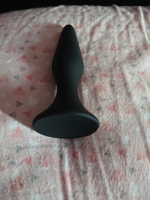 @twofreakss I have the same plug ?? https://t.co/XkBPbXpOY6