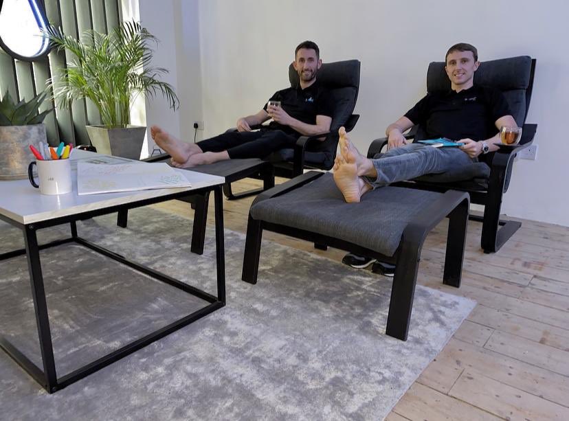 Nice catch up in our chillout area after a float. Lots of exciting plans in the pipeline for next year already 🙌🏻 Can’t believe it’s Float Planet’s 1st Birthday this Sunday. Keep your eyes peeled, we will be revealing a little something for our followers, a gift from us to you 🙏🏻