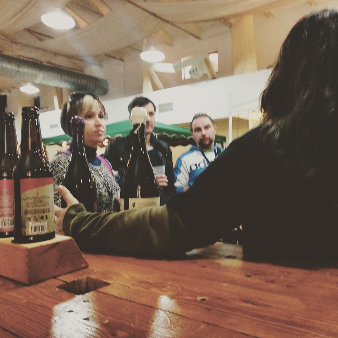 Fantástica la primera cata de #CervezaArtesana dirigida por <a href="/cervezasperanto/">Cervezas Speranto</a>.

Los asistentes han aprendido, probado y disfrutado del amplio mundo de esta bebida.

¿Te has quedado con las ganas? ¡No pasa nada! A las 19:00 tendremos otra ronda!
 #AniversarioCrisada