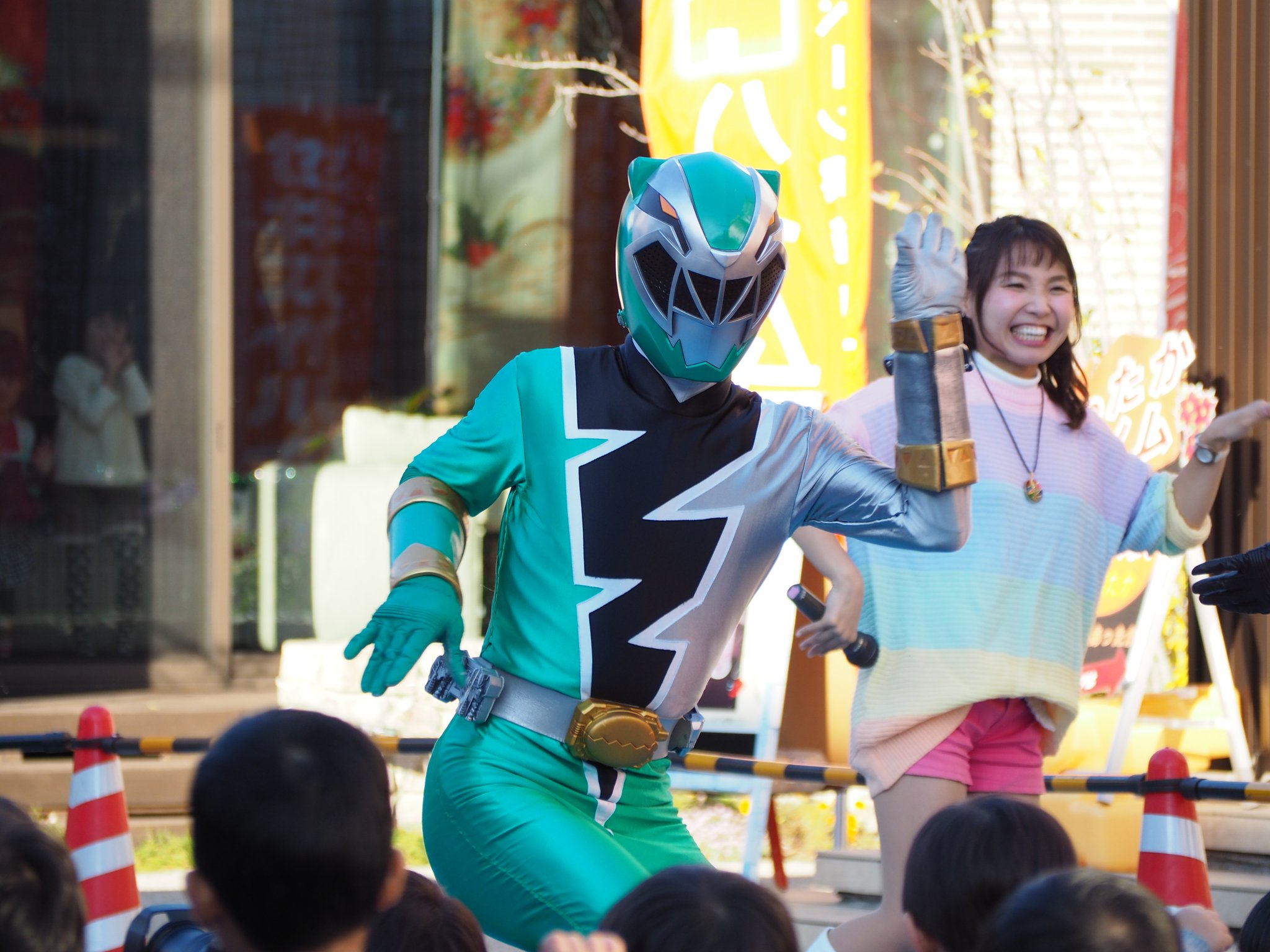 綺萌 やなな大好き 毎回戦隊ヒーローショーに行くたび再現度が素晴らしい名古屋アクションクラブ様 ｰ 人 戦隊 ヒーロー好き娘が目をキラキラさせながら毎回ショーを観てます ㅅ 名古屋アクションクラブ リュウソウジャーショー T Co