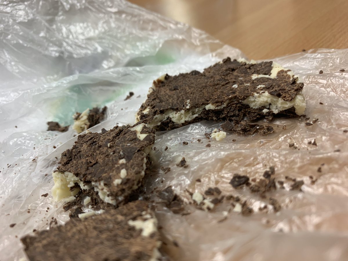 Miss_RDavies's tweet photo. Chocolate rocks! (In both meanings of the word!) #primscience #ehuscience #chocolate https://t.co/oN1G8TDVLz