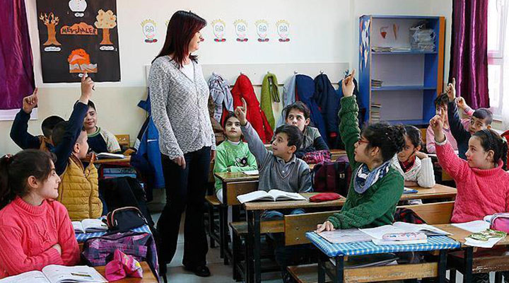Öğretmen maaşları 10 yılda yüzde 22 eridi
bit.ly/34hNnWU