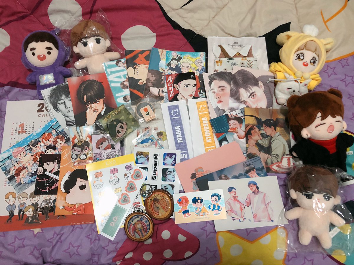 4xaug's tweet image. ล้มละลายแล้ววันนี้ สาหัสมากจริงๆ ทำไมทำของกันมาน่ารักขนาดนี้🥺💜

🧸 : @darisaNo7 @21aprilidraw @minilnat @kimhyunaimmy @babariaba @numsaeng13 @dersdeer @peepanggy @zister_esly @yello_skydo @littlewon92 @BBYUshop @Thingsbox_ @jahsou12 
#EXOLMarketDay