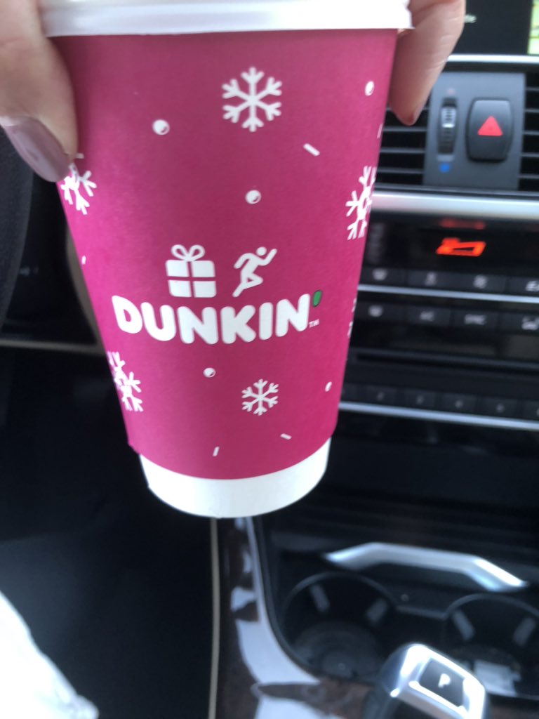 Laurenmkane_'s tweet photo. Kudos to Dunkin Donuts for being conscious of their carbon footprint.#lovethis #nostyrofoam #care #isabouttime https://t.co/5KrSAbta3d