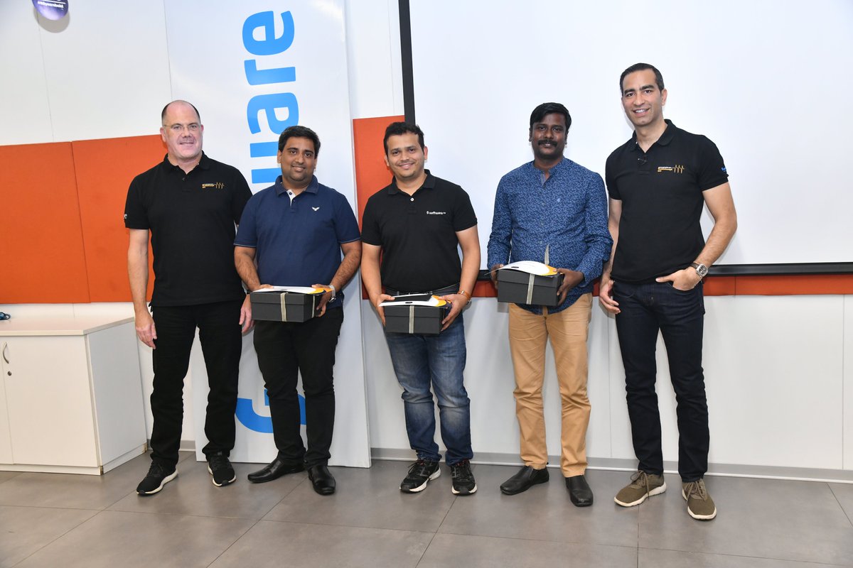 Congratulations to the #AppMesh team. An idea to leverage <a href="/SoftwareAG/">Software AG</a>'s strong API Management and Integration solution to help customers strengthen their microservices deployment. THANK YOU to all the participants for their energy, commitment and pioneering spirit! #TechInterrupt