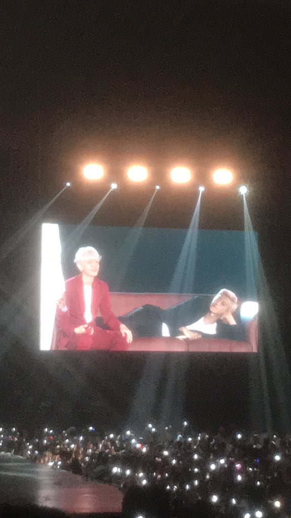 loeynanugi's tweet photo. OMFG CHANBAAAAEK
#EXplOrationinJKT #EXO #chanbaek https://t.co/3dIMLLCdtg