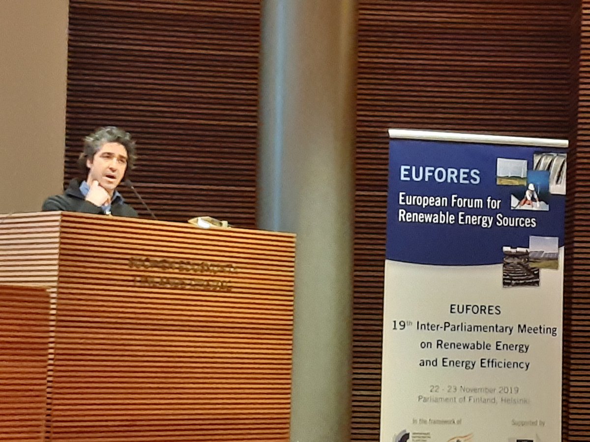 EUenergysavings's tweet photo. Josh Roberts from @REScoopEU presents at #IPM19 the role of energy cooperatives in a just transition:
"The business model of cooperatives is #EnergyEfficiencyFirst - the energy we don't use is the energy we don't need to produce." https://t.co/ILdqrl88KN